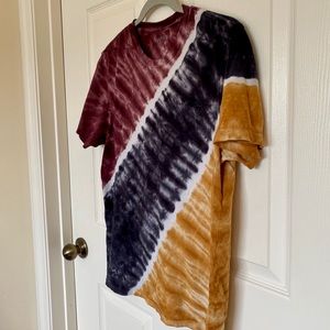 🔻 GUESS? mens tie dye crew neck tee